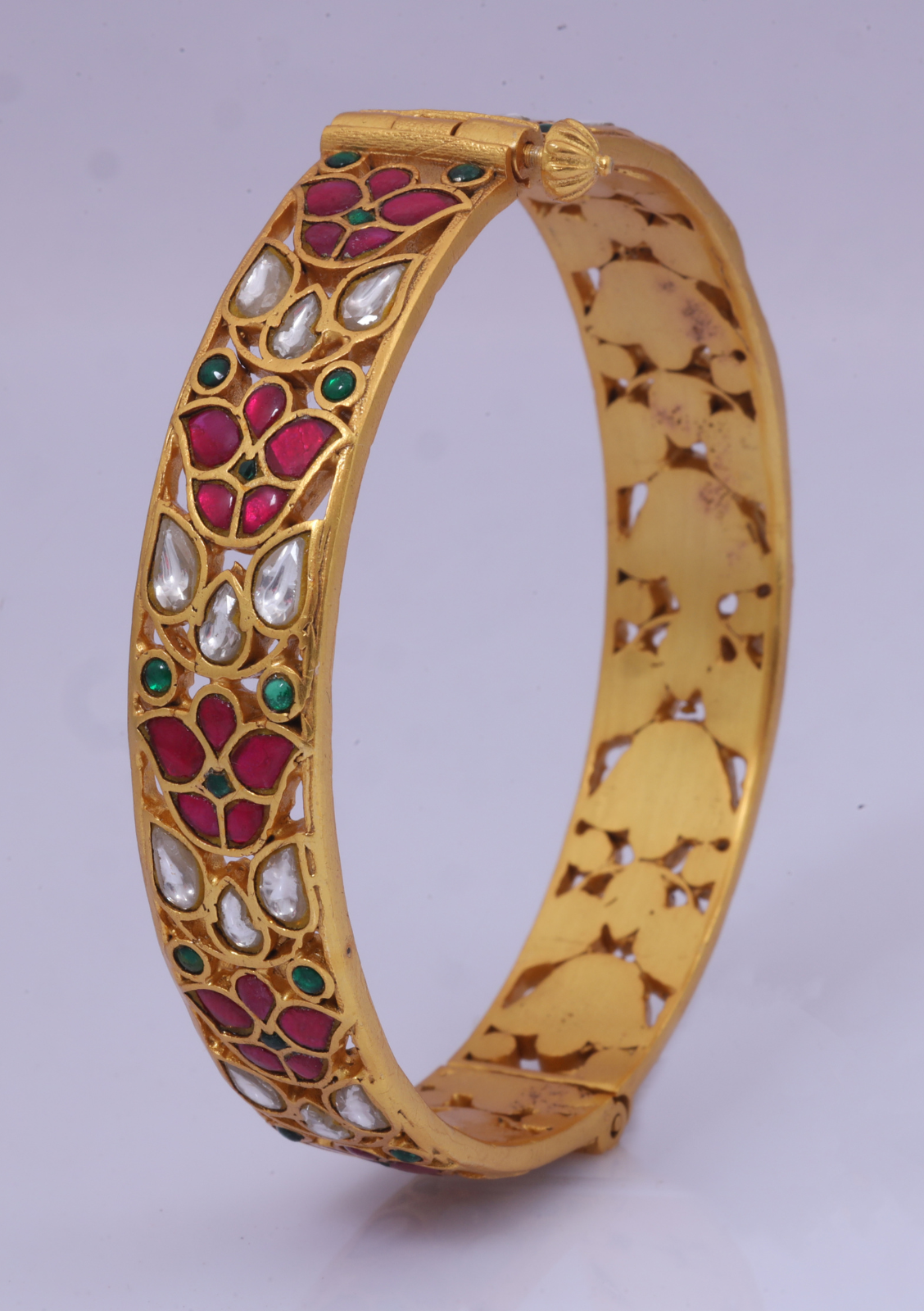 Pretty and Stylish Jadau Kundan Openable Single Bangle