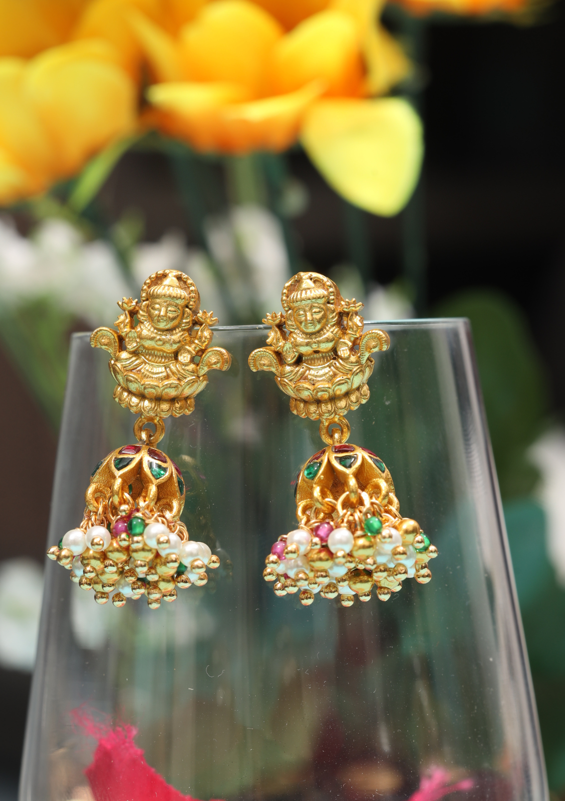 Lakshmi Nakshi Jadau Kundan Simple Jhumka Earrings