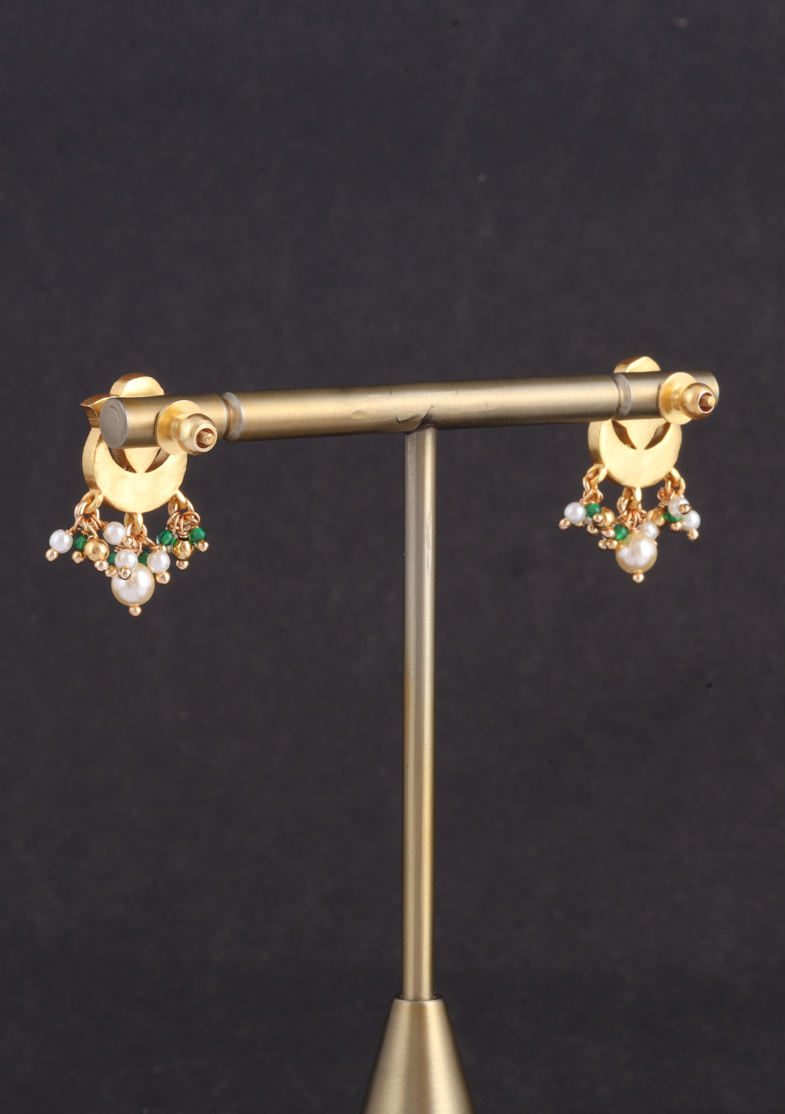 Pretty Looking Jadau Kundan Stud Earrings with Pearl and Hangings Beads
