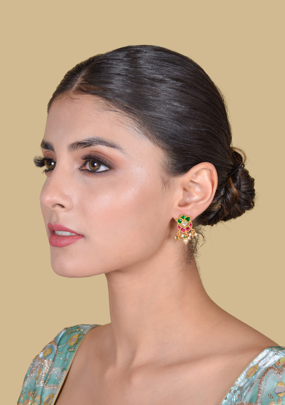 Pretty Looking Jadau Kundan Stud Earrings with Pearl and Hangings Beads