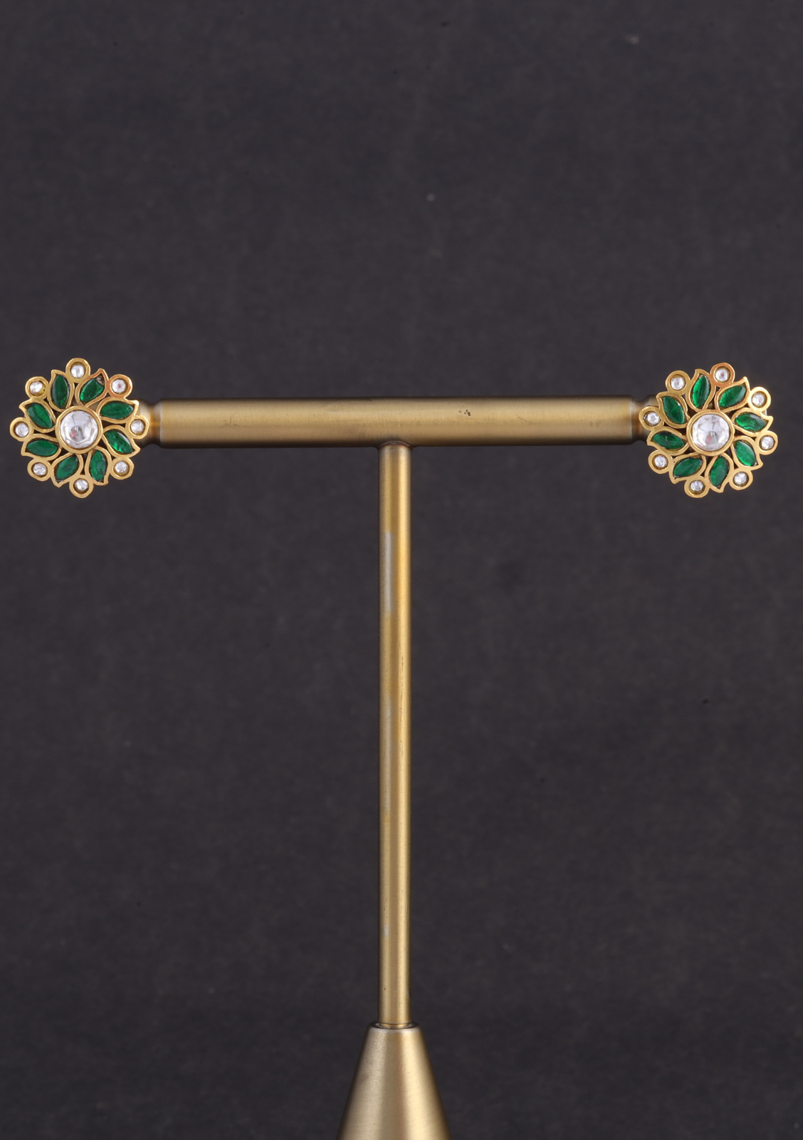 Gorgeous Floral Pattern Designer Jadau Kundan Stud Earrings