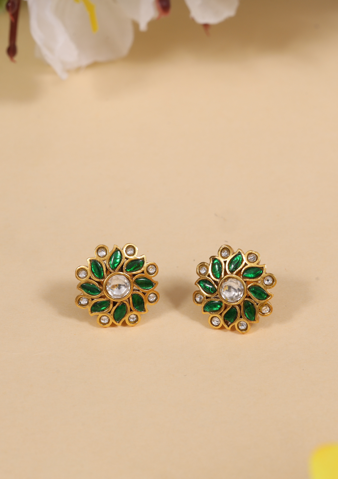 Gorgeous Floral Pattern Designer Jadau Kundan Stud Earrings