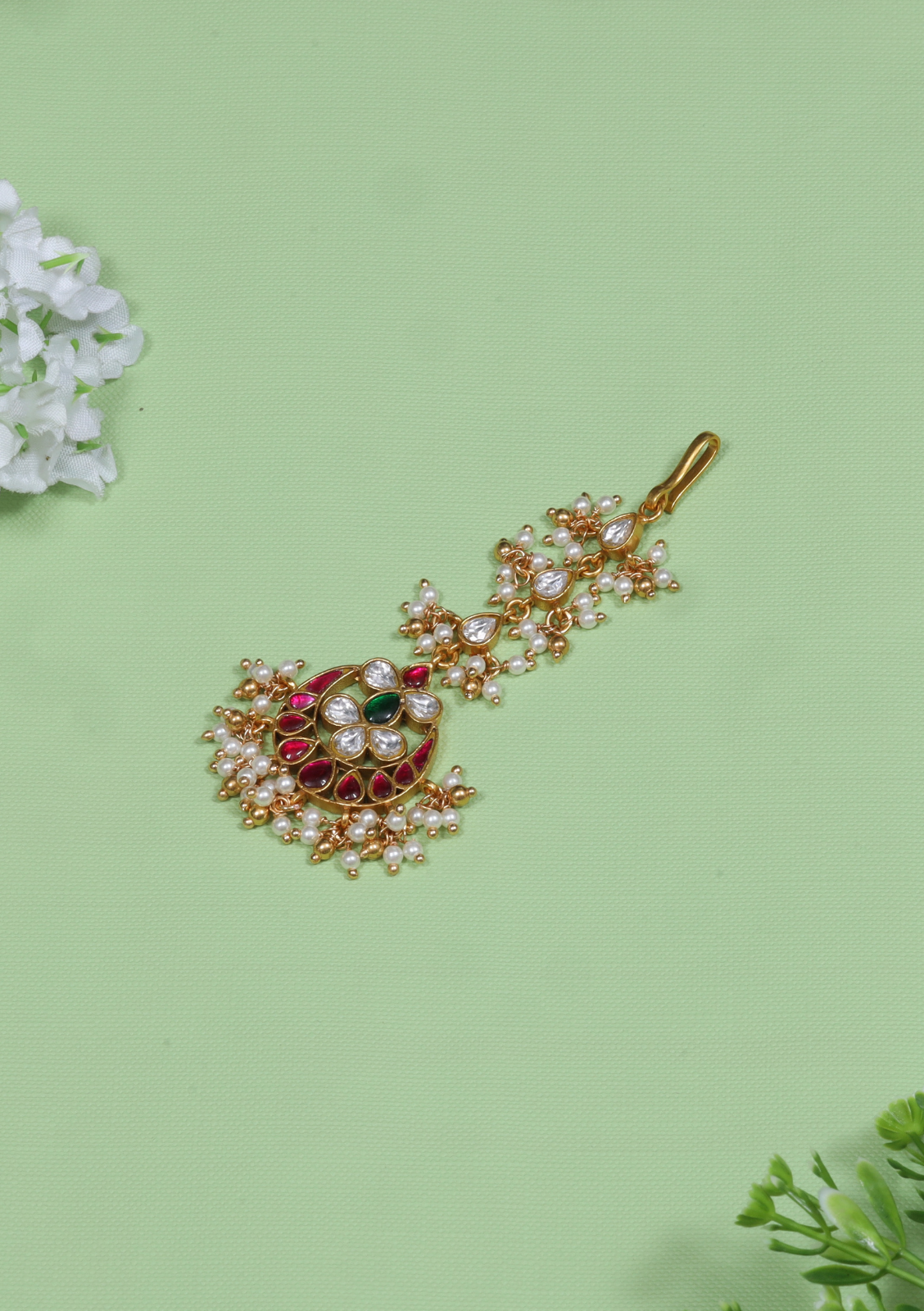 Simple and Elegant Jadau Kundan Maangtikka With Beautiful Pearls and Colour Stones Beads Hangings