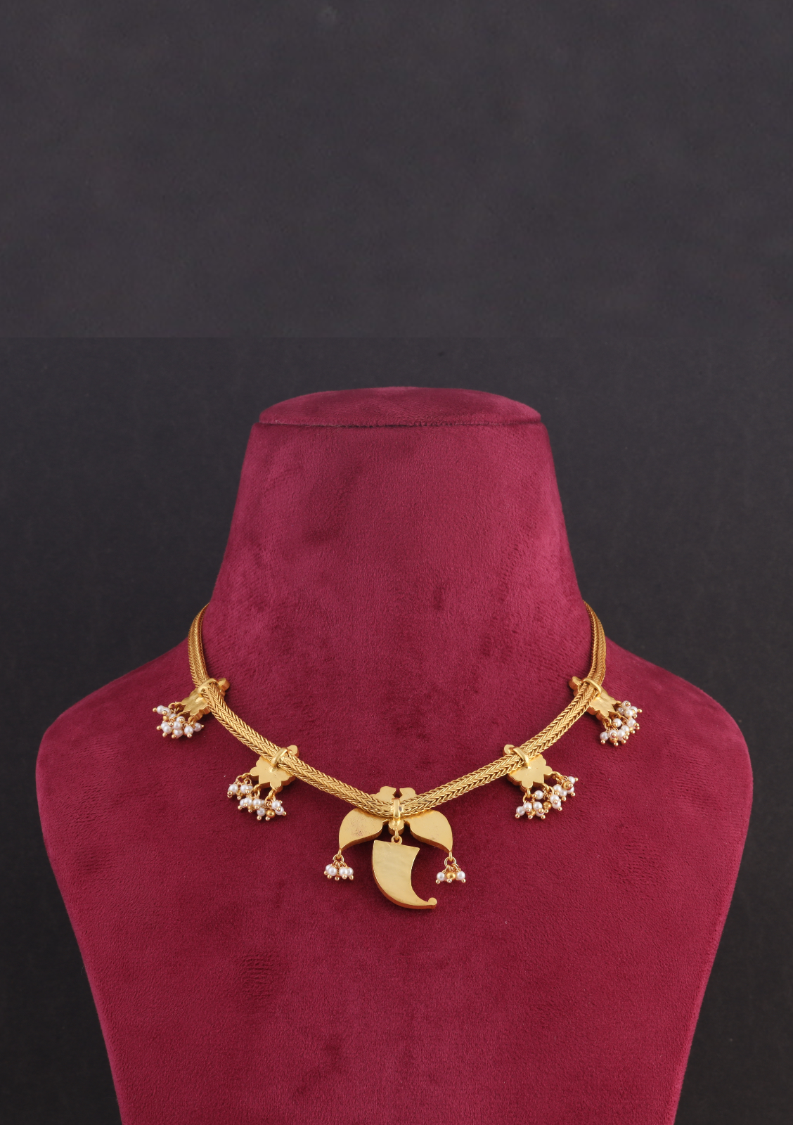 Timeless and Regal Jadau Kundan Short Necklace