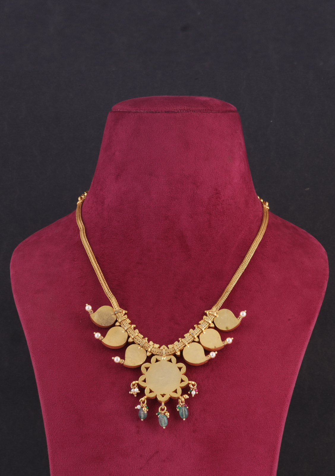Grand Jadau Kundan Handcrafted Mango Short Necklace