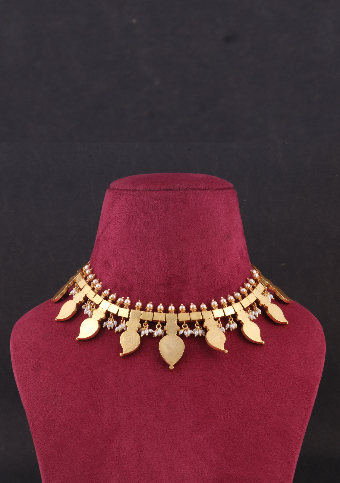 Elegant Mango Jadau Kundan Short Necklace