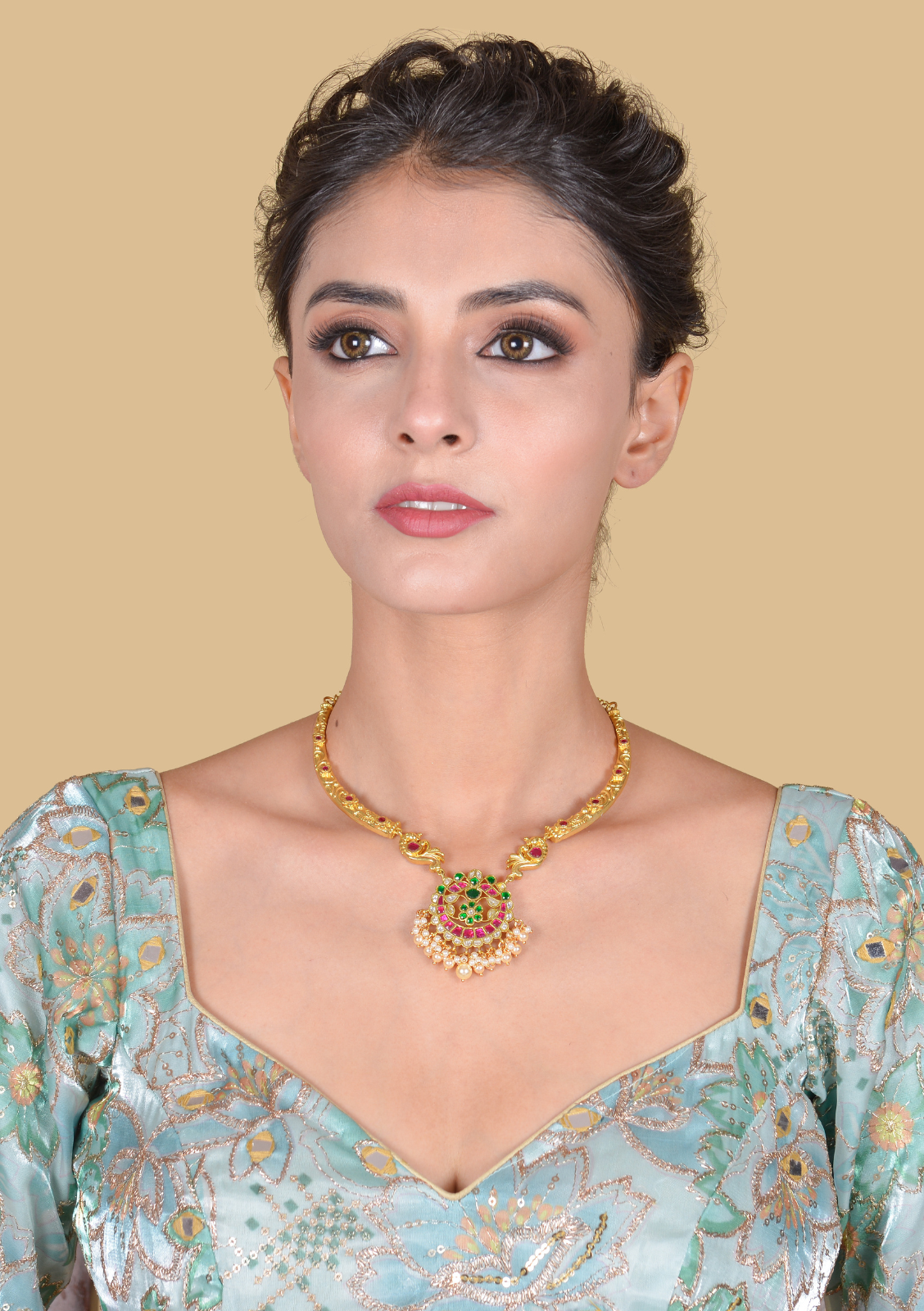 Exquisite Designer Jadau Kundan Hasli Necklace
