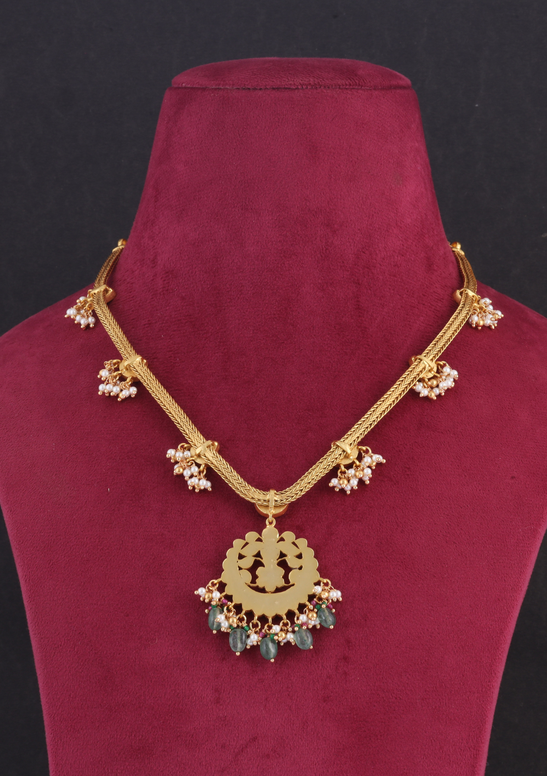 Exquisite Jadau Kundan Short Necklace with Green Emerald Hangings