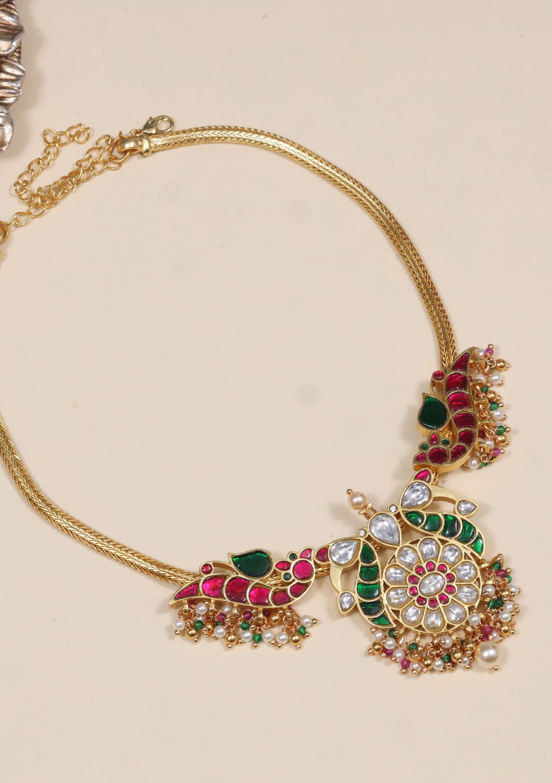 Classic and Stylish Jadau Kundan Short Choker Necklace