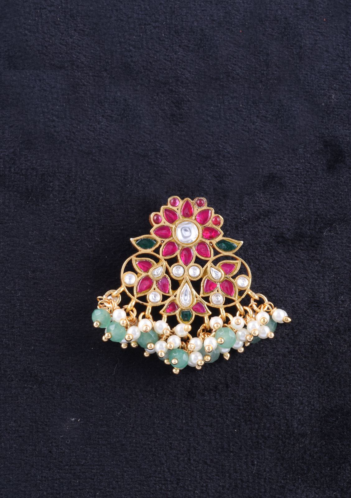 Simple and Attractive Jadau Kundan Pendant with Pearl and Green Beads Hangings
