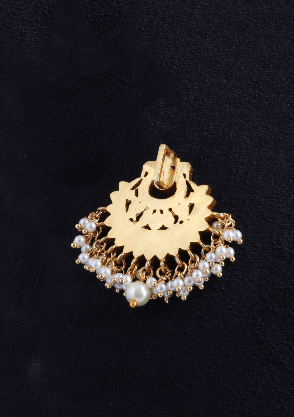 Stunning Designer Jadau Kundan Pendant with Pearl Beads Hangings