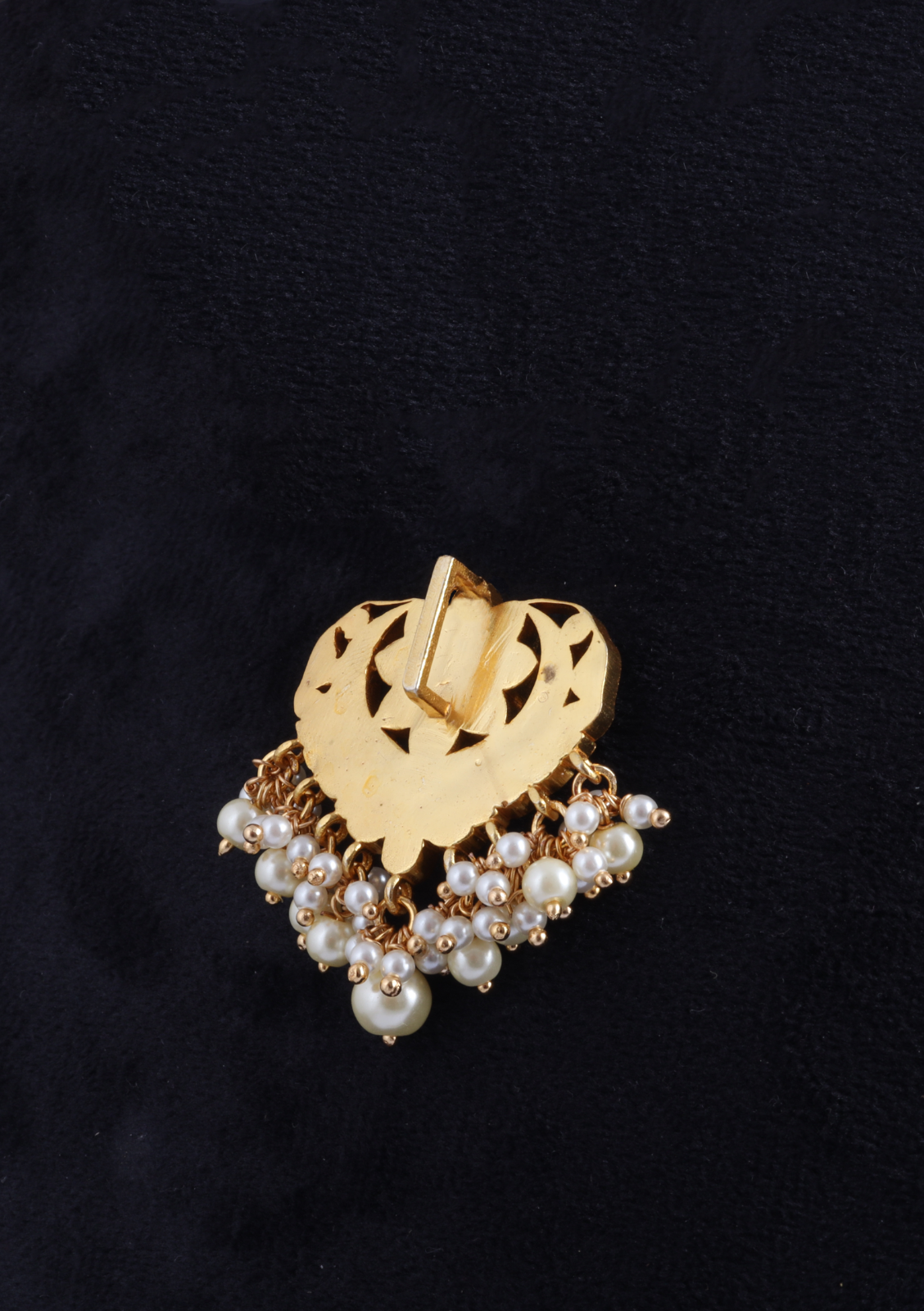Dazzling Designer Jadau Kundan Pendant with Pearl Hangings