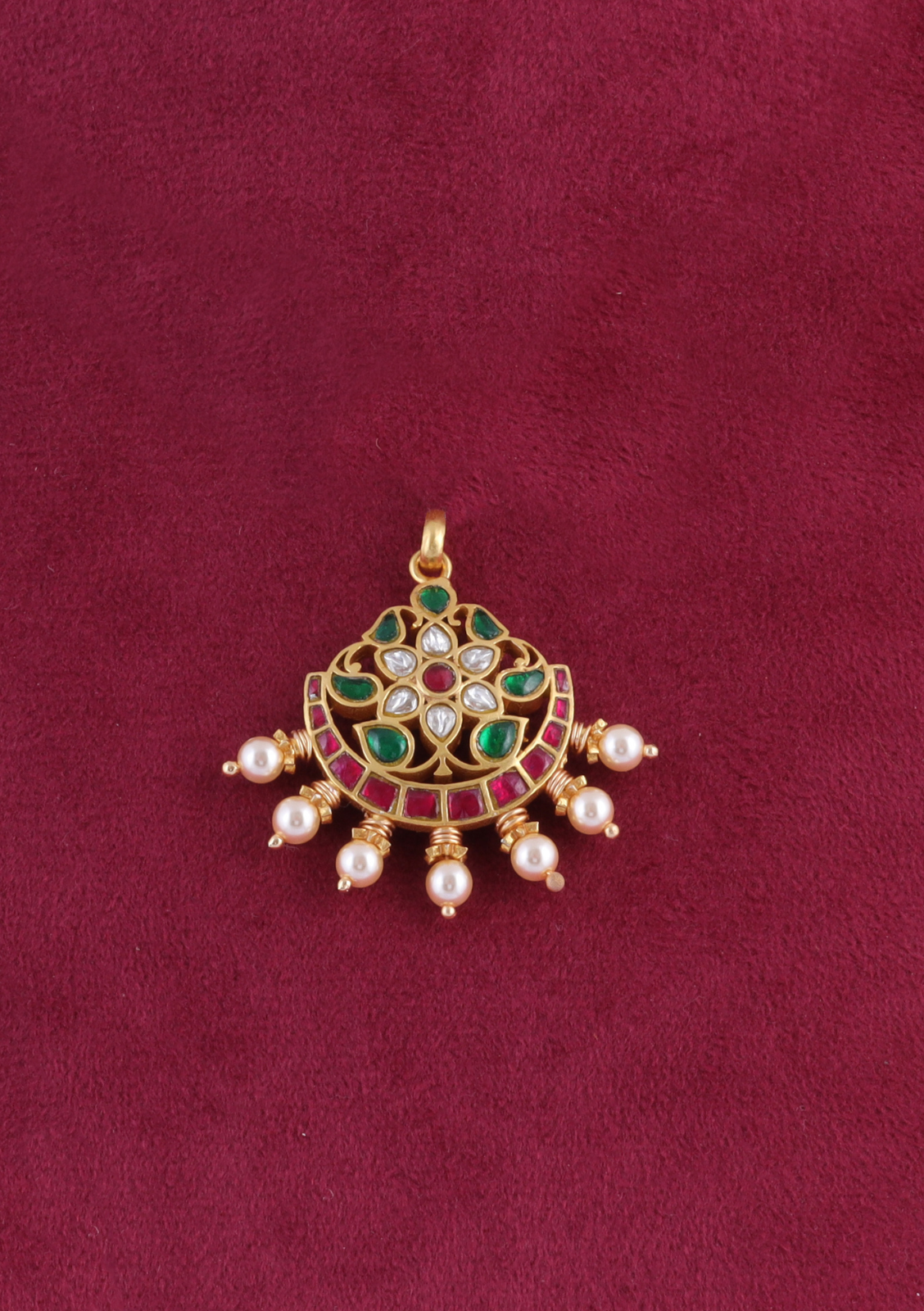 Elegant Floral Jadau Kundan Pendant with Pearl