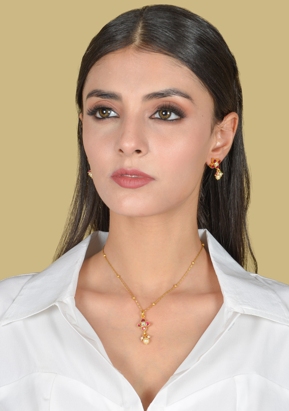Cute Little Jadau Kundan Pendant Earring Set with Pearl Hangings