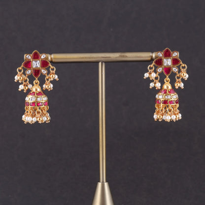 Dainty Jadau Kundan Jhumka Earrings with Pearl Hangings