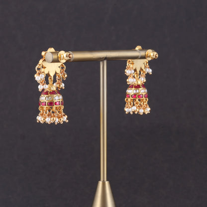 Dainty Jadau Kundan Jhumka Earrings with Pearl Hangings