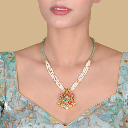 Simple and Elegant Jadau Kundan Necklace