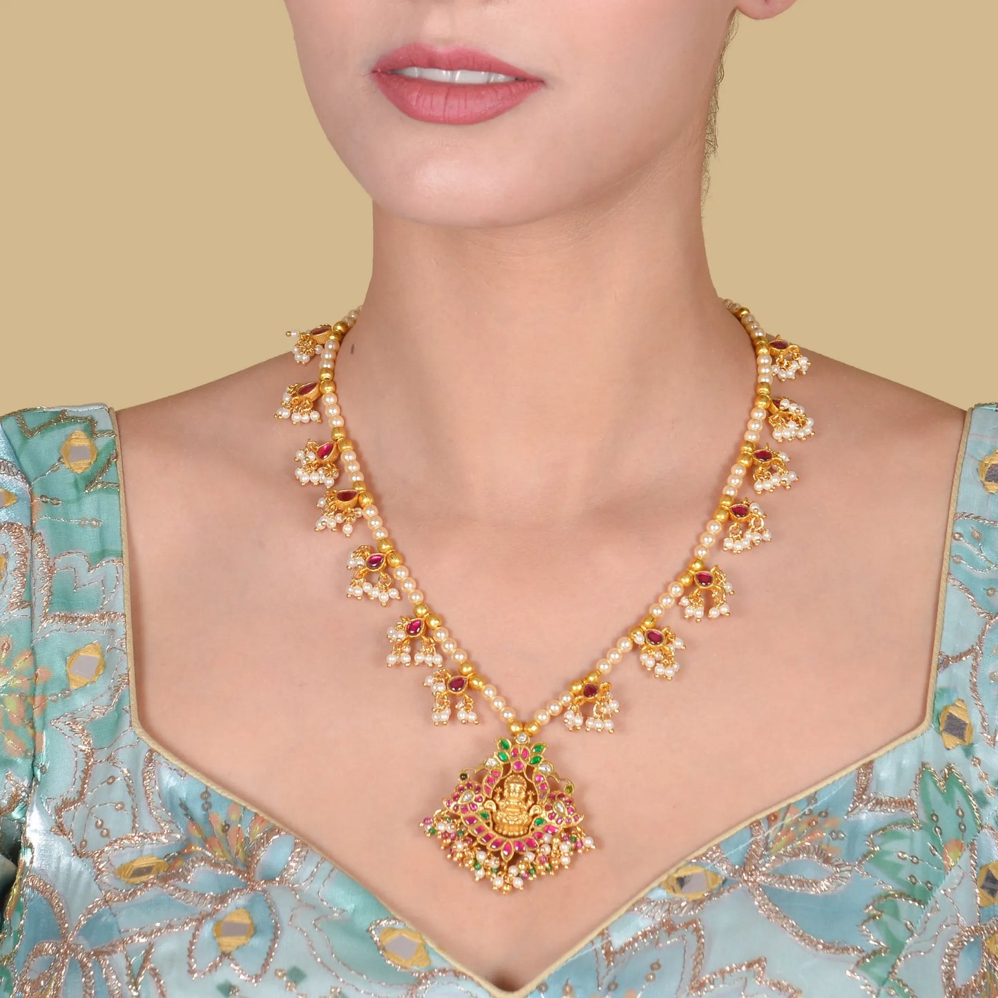 Traditional And Timeless Jadau Kundan Pearl Necklace