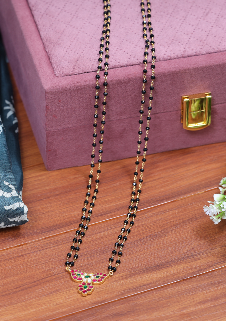 Ekatva Jadau Kundan Mangalsutra