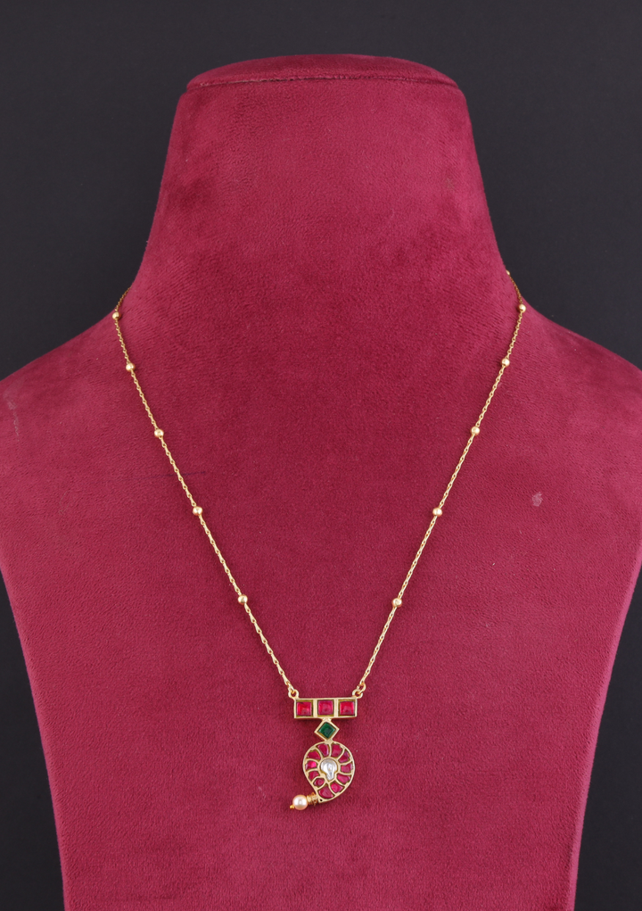 Izra Jadau Kundan Minimal Pendant Earring Set