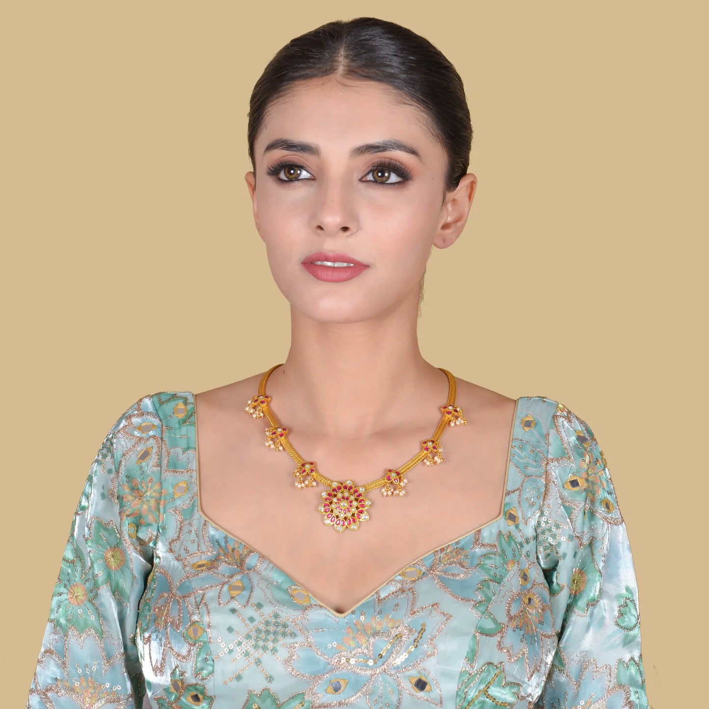 Simple Floral Jadau Kundan Short Necklace