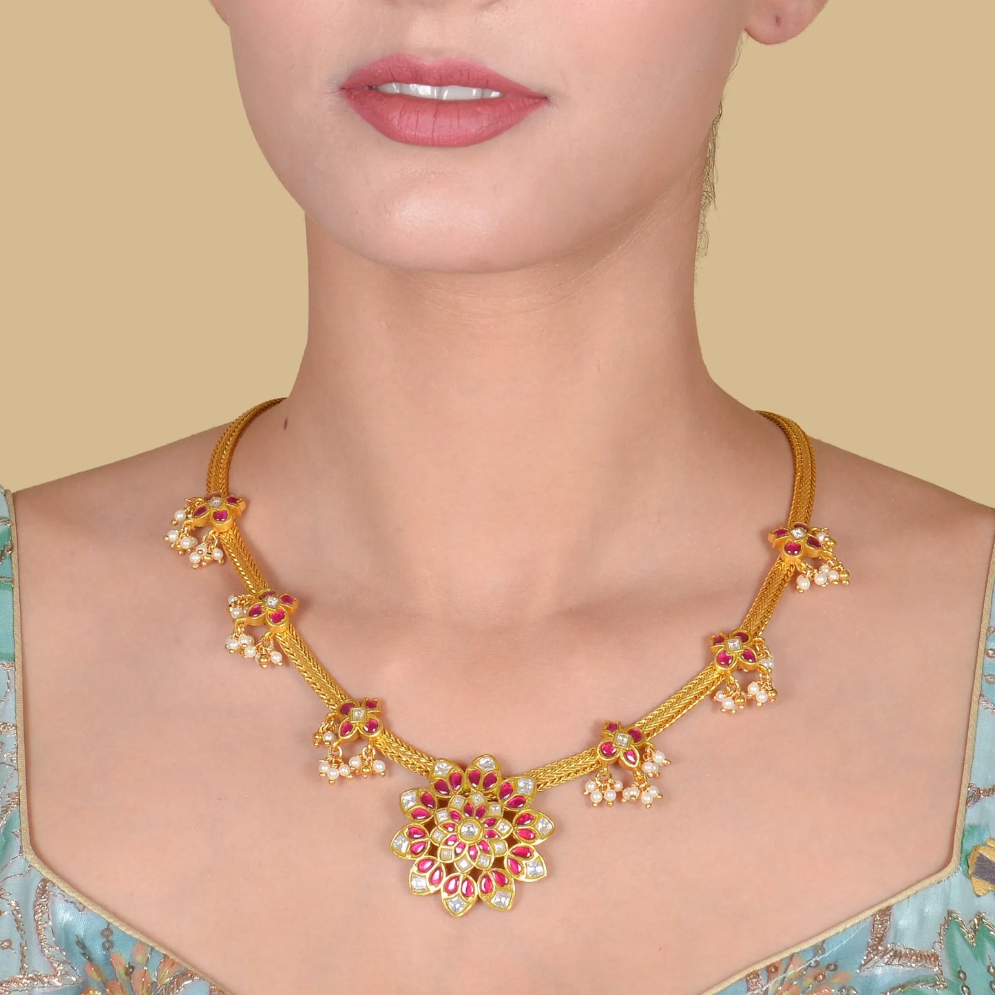 Simple Floral Jadau Kundan Short Necklace