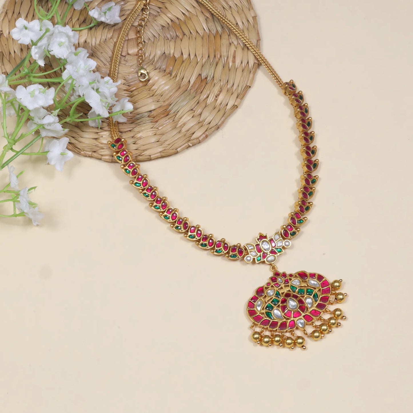 Beautiful Classic Simple Jadau Kundan Gold Plated Short Necklace