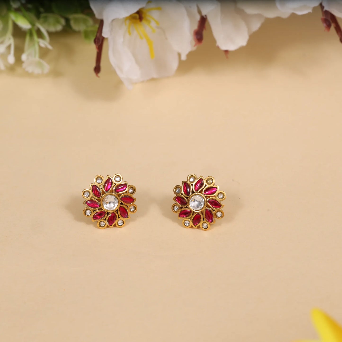 Gorgeous Floral Pattern Designer Jadau Kundan Stud Earrings