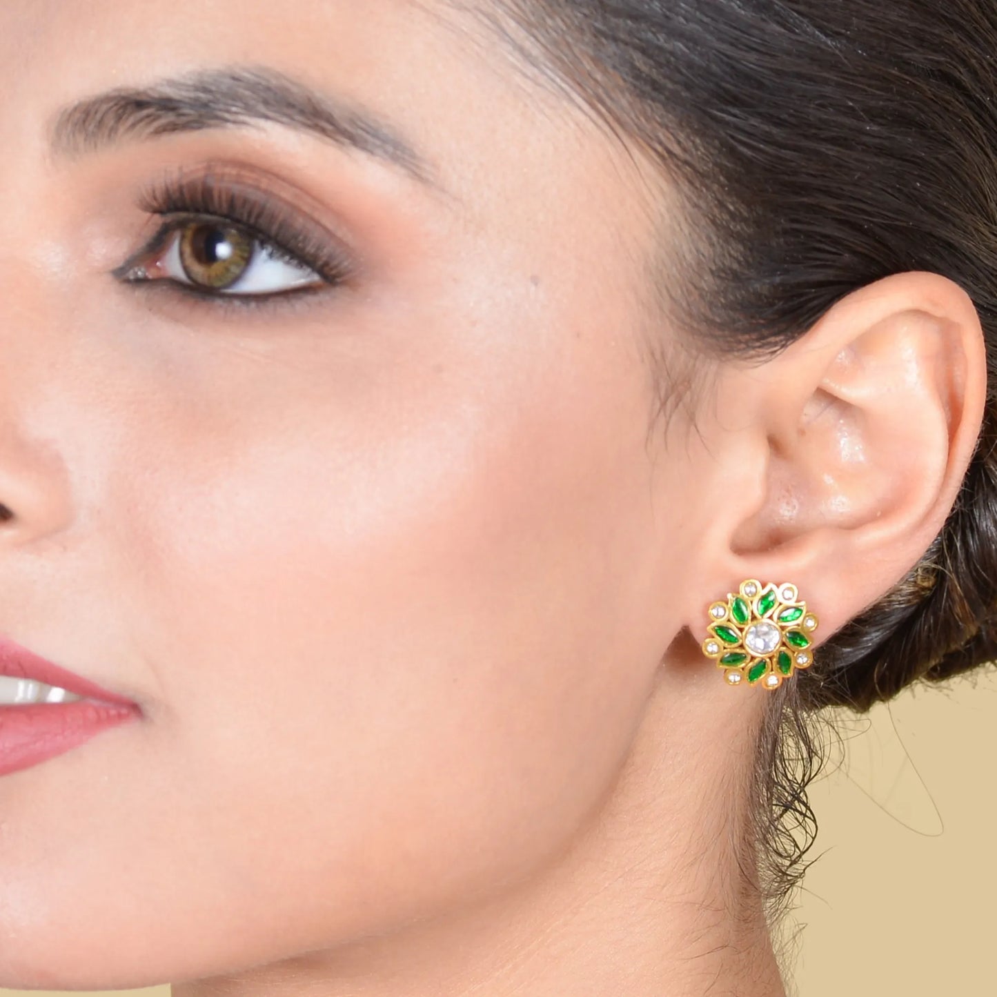 Gorgeous Floral Pattern Designer Jadau Kundan Stud Earrings