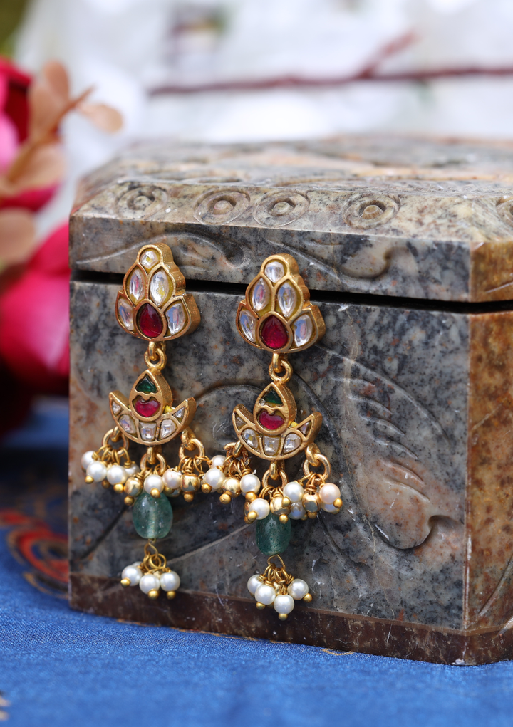 Ardh Chaand Jadau Kundan Earrings