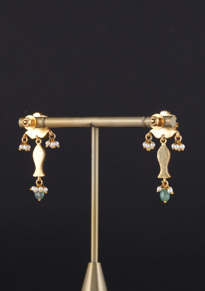 Nutan Jadau Kundan Fish Motif Earrings