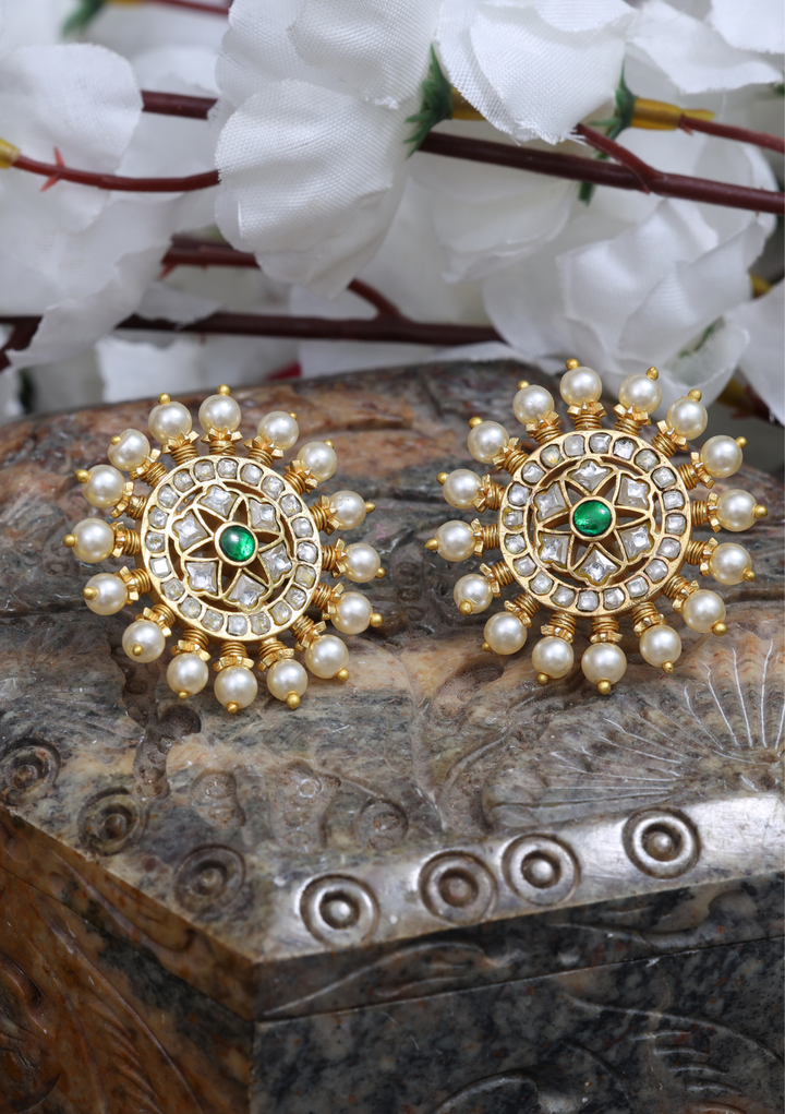 Kashish white Jadau Kunfan Stud Earrings