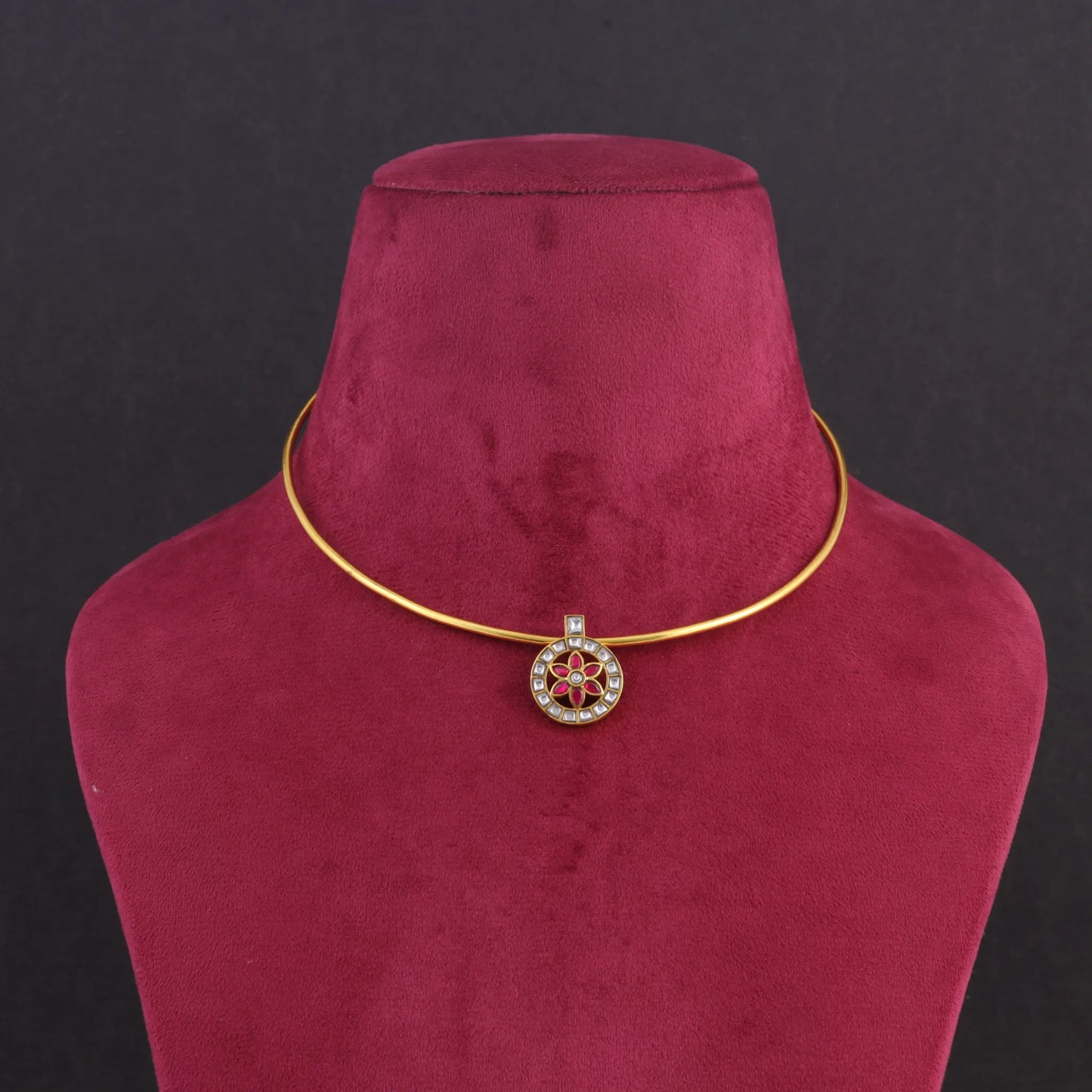 Simple Elegant Jadau Kundan Hasli Necklace