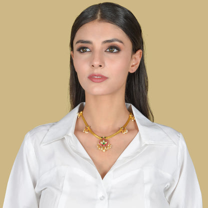 Elegant Jadau Kundan Short Necklace