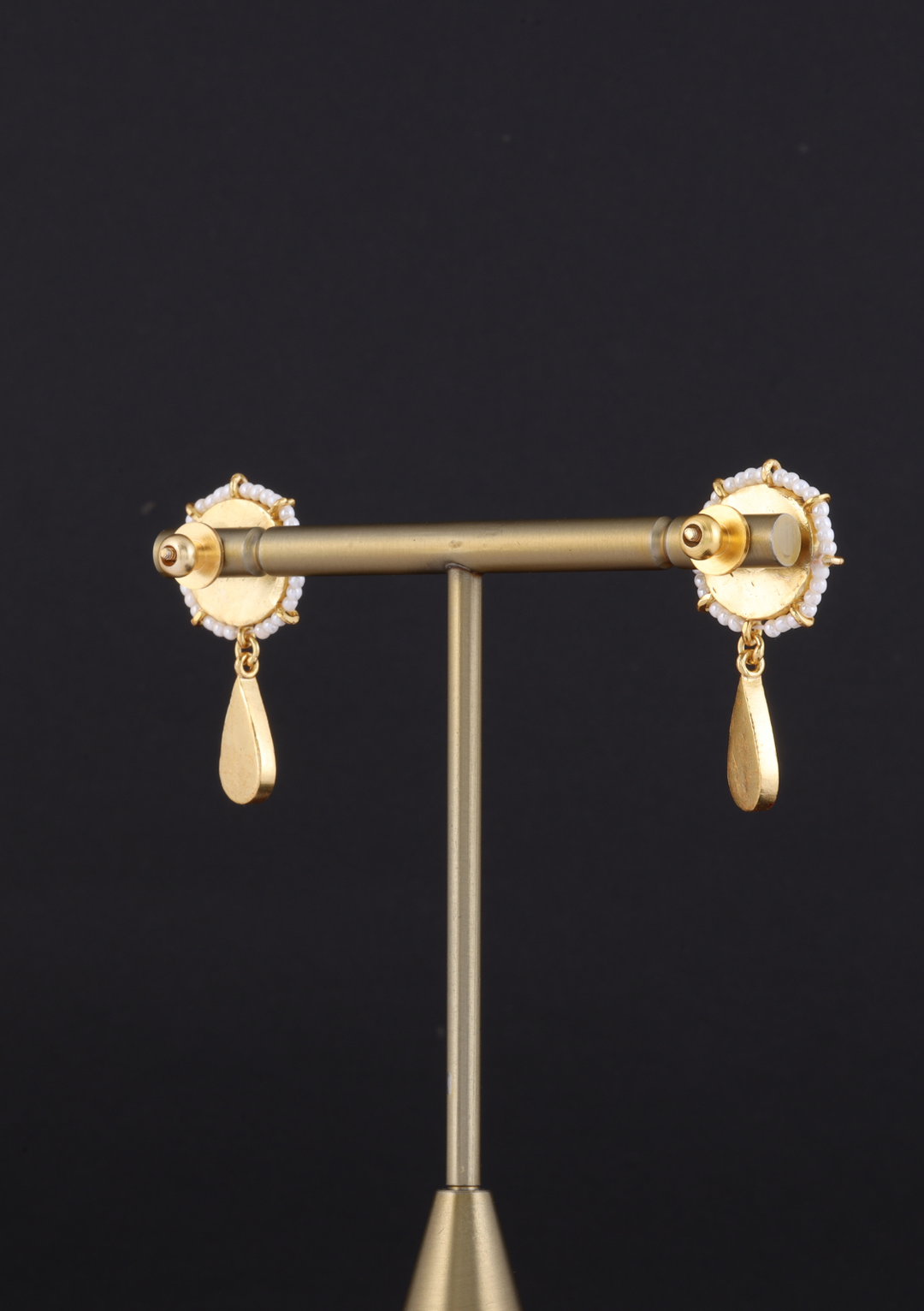 Deeksha Jadau Kundan Minimal Earrings