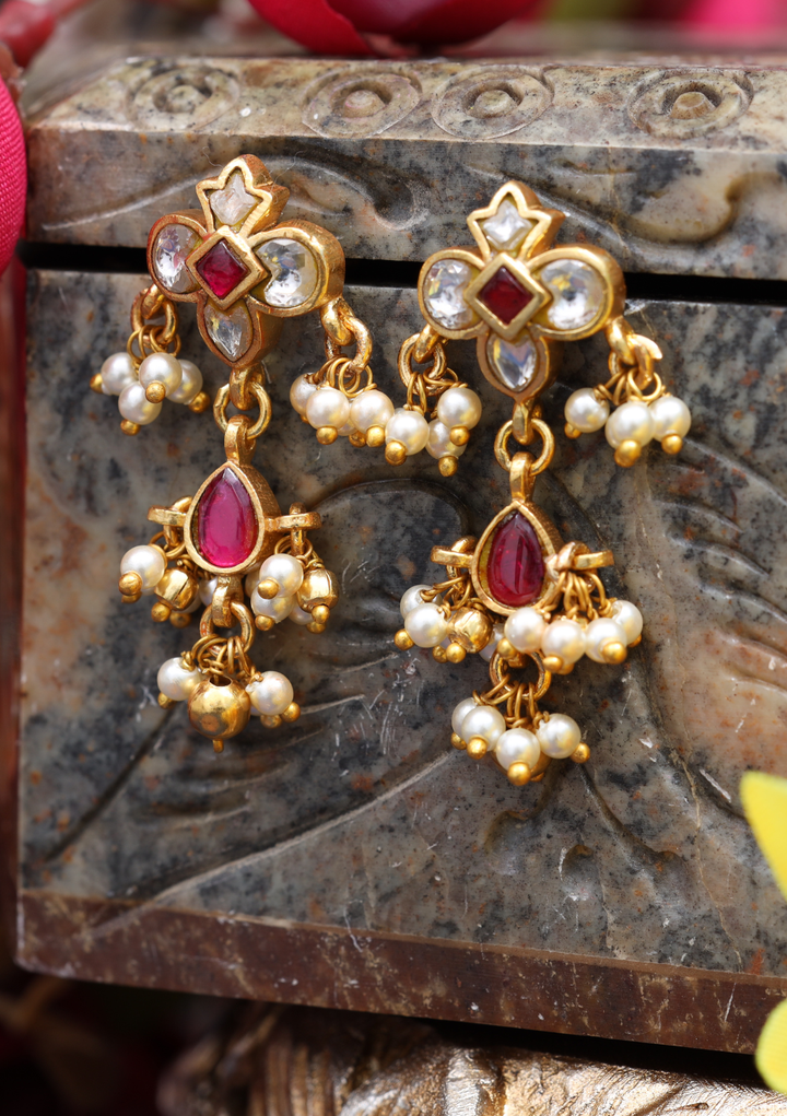 Gitika Jadau Kundan Minimal Cute Earrings