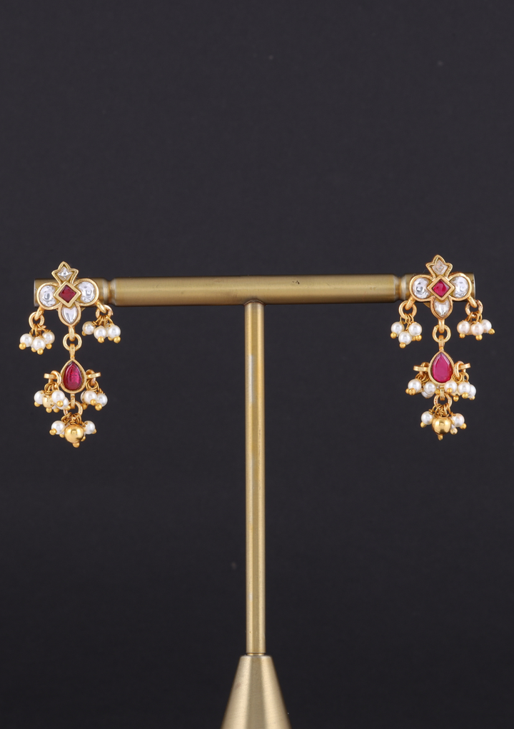 Gitika Jadau Kundan Minimal Cute Earrings