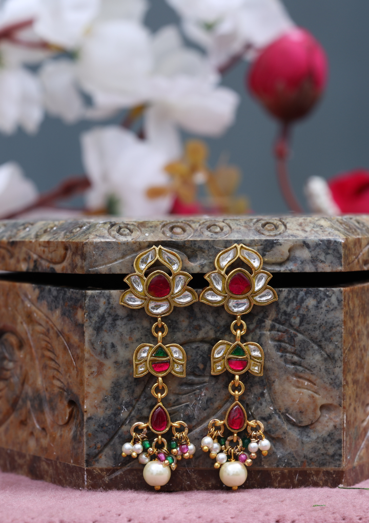 Shyama Jadau Kundan Latkan Earrings