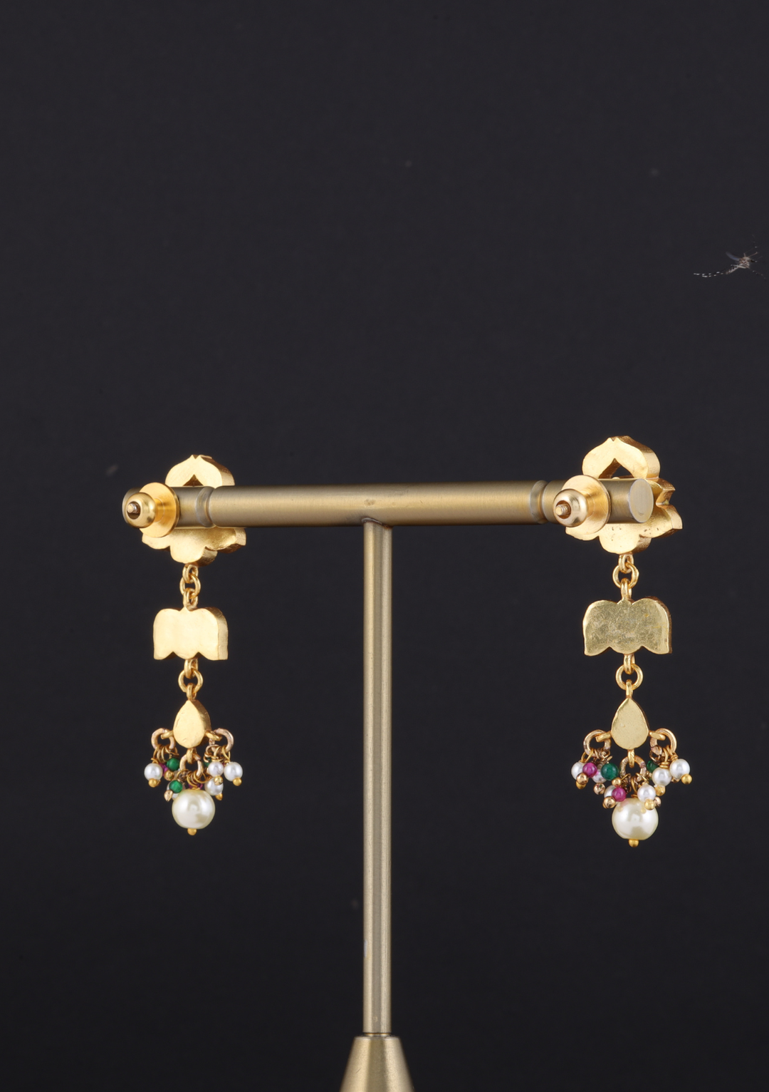 Shyama Jadau Kundan Latkan Earrings