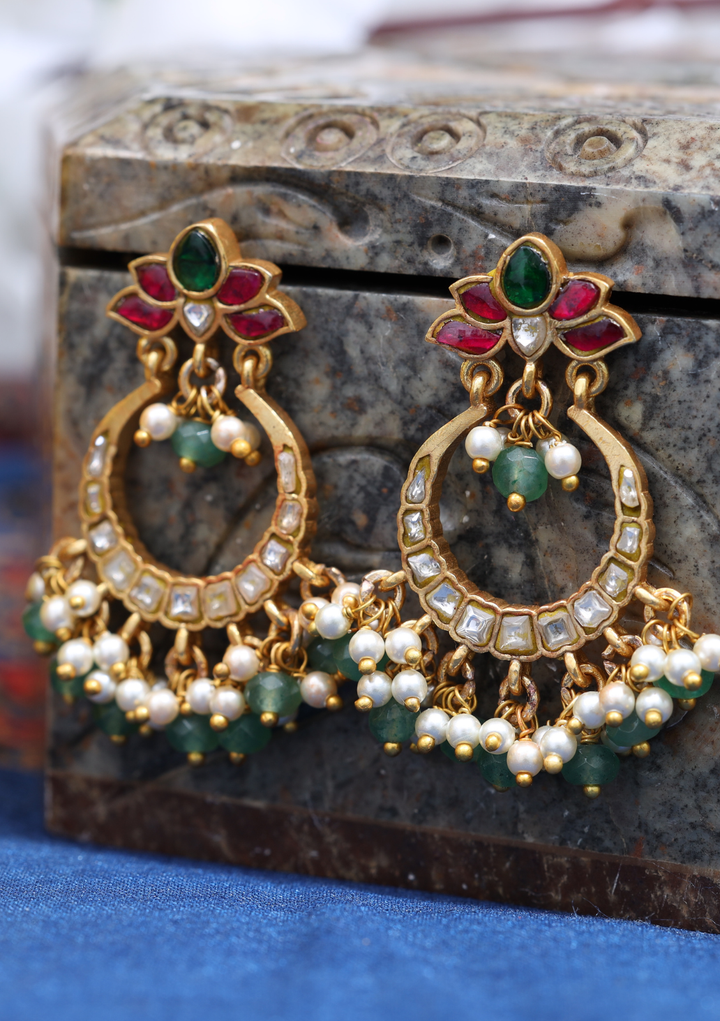 Kusha Jadau Kundan Chaandbali Earrings