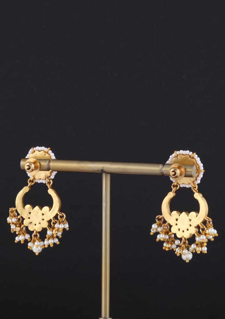 Ahsaas Jadau Kundan Chaandbali Earrings