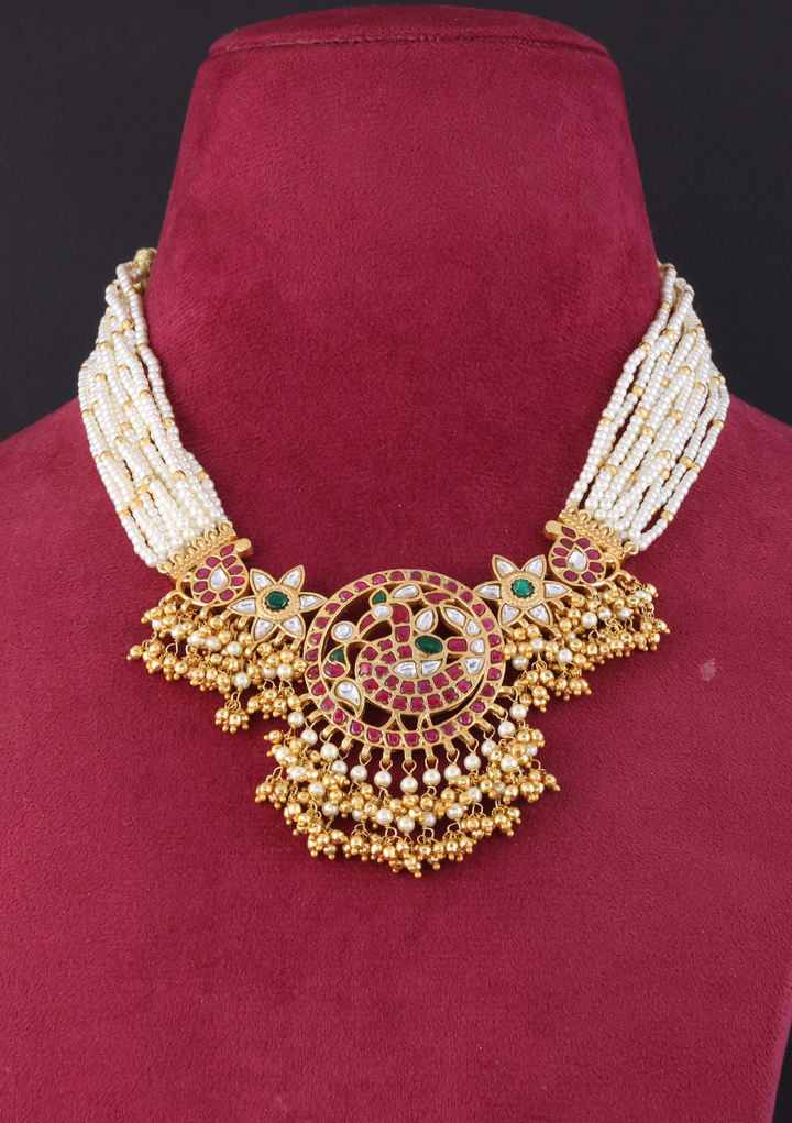 Agni Jadau Kundan Short Necklace