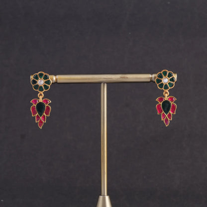 Elite Floral Pattern Jadau Kundan Earrings