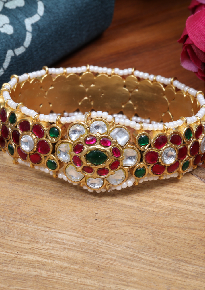 Saanvika Handcrafted Jadau Kundan Bangle