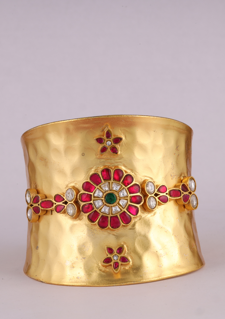 Devyani Elegant Jadau Kundan Handcuff Bangle
