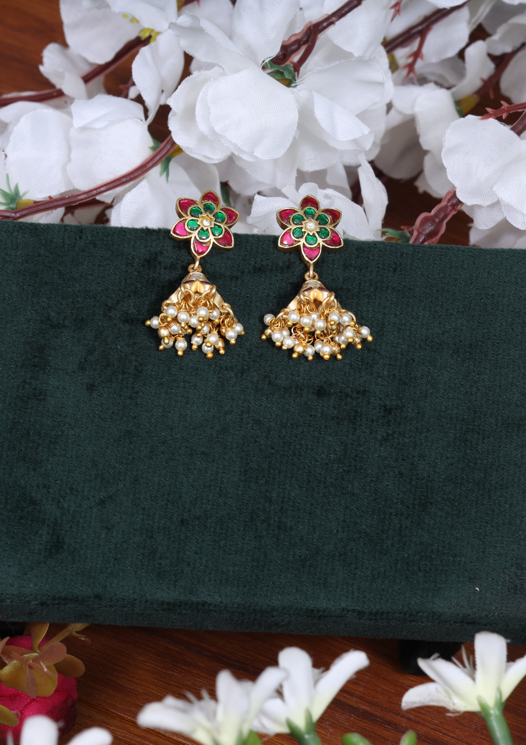 Vaidehi Regal Jadau Kundan Earrings