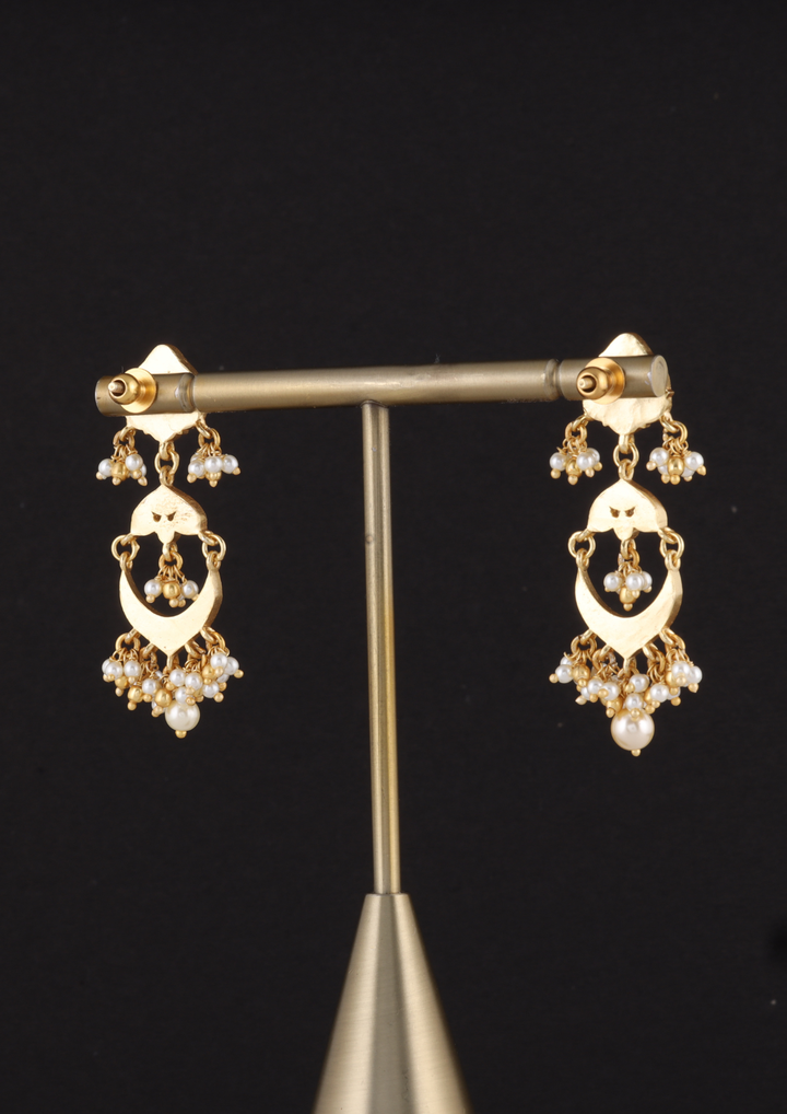Unsa Handcrafted Jadau Kundan Earrings