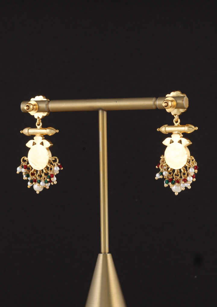 Bela Elegant Jadau Kundan Earrings