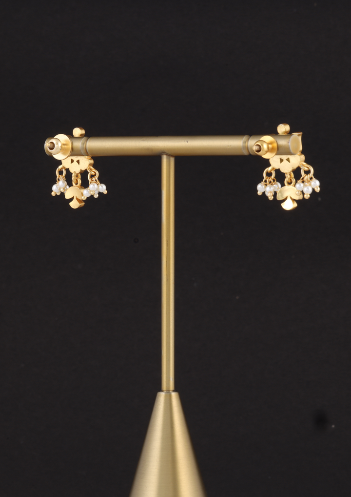 Rida Handcrafted Jadau Kundan Earrings