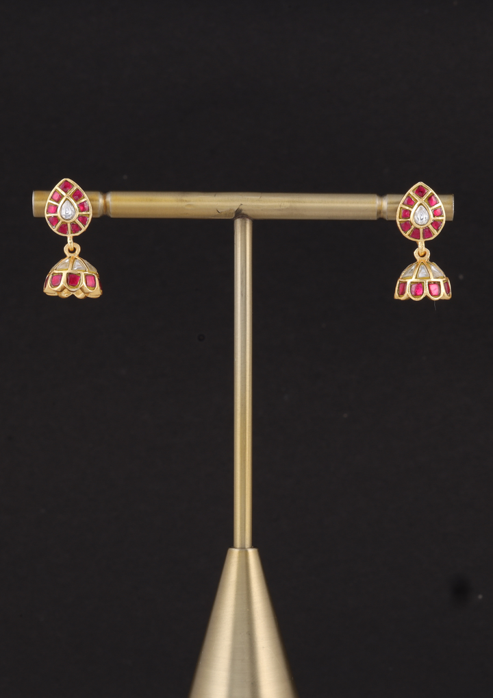 Naaz Elegant Jadau Kundan Earrings